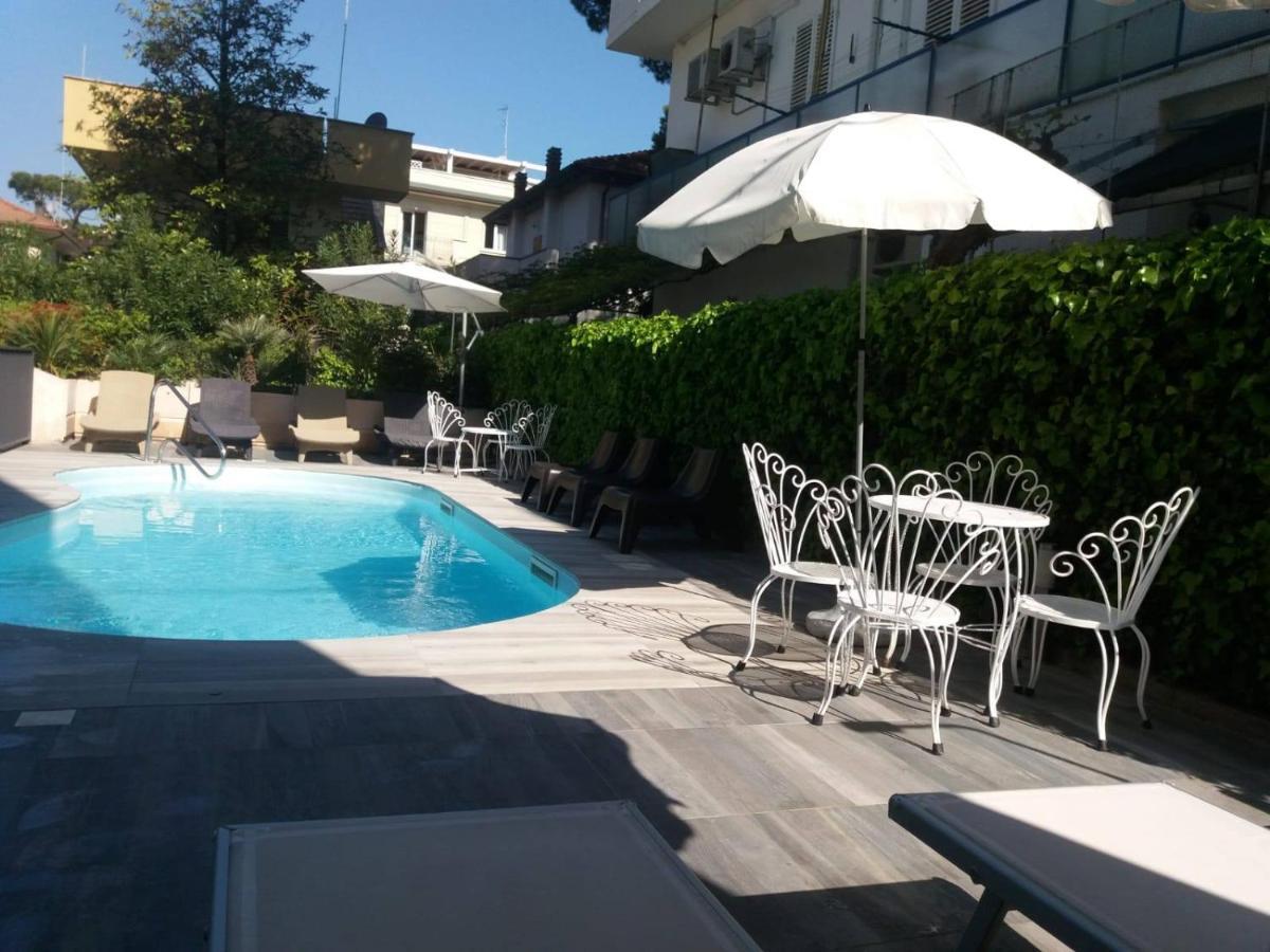Hotel Condor-New 2024-Con Piscina Риччоне Экстерьер фото